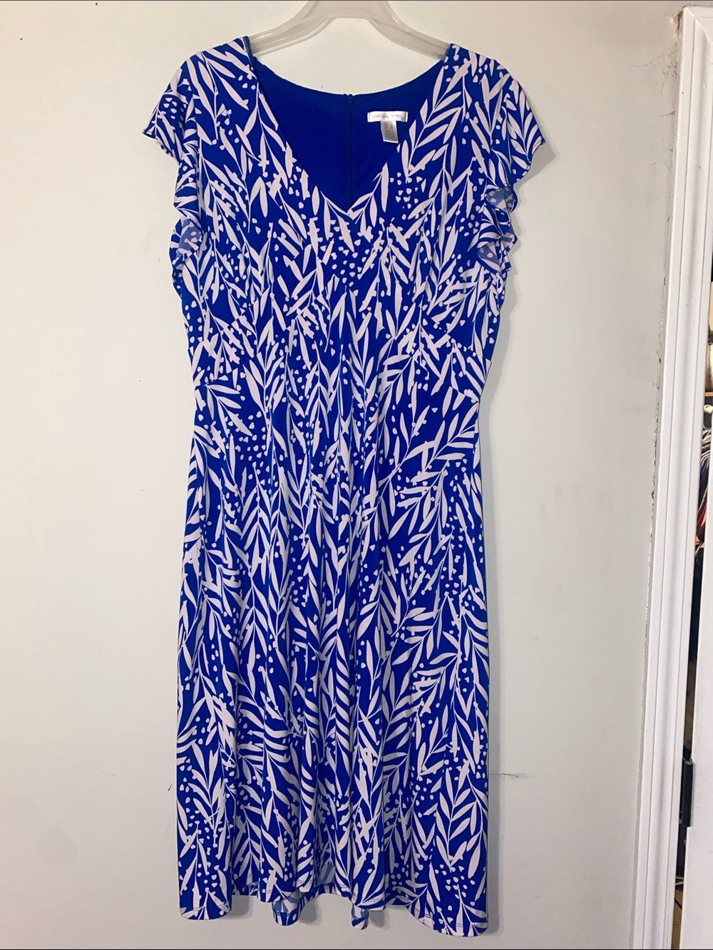 London Times Royal Blue and White V-Neck Midi Dress
